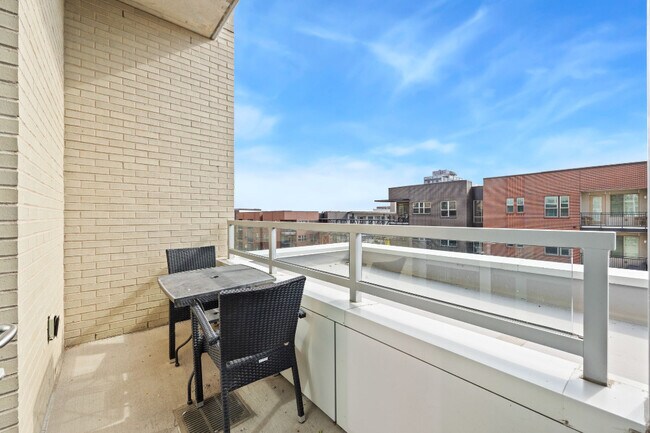 Building Photo - 4200 W 16th Ave