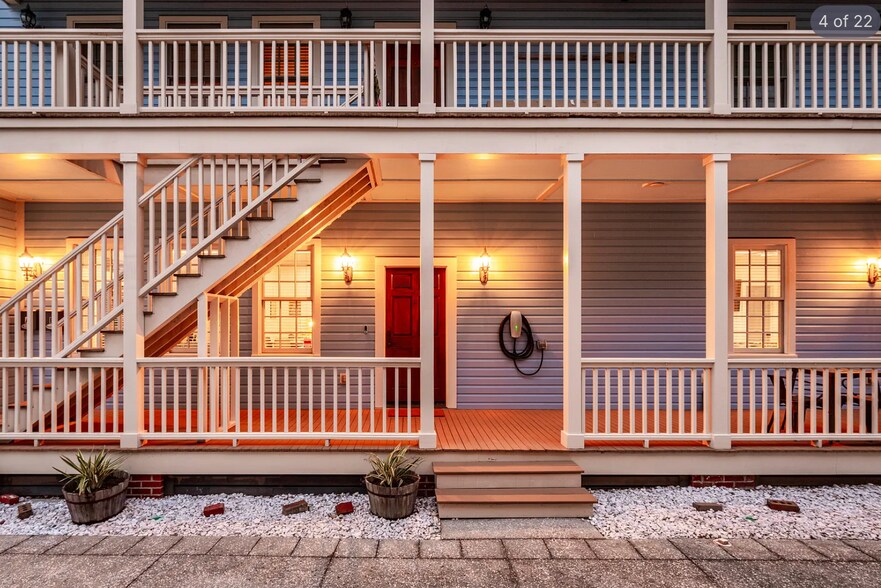 Building Photo - 348 Ashley Ave