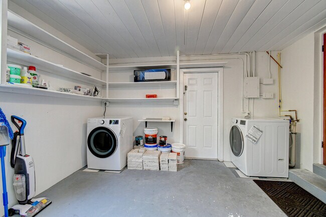 Building Photo - 309 Rilyn Dr