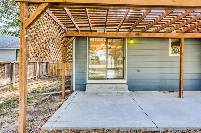 Building Photo - 3607 N Athenian St