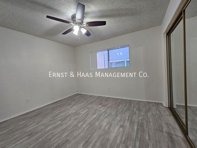 Building Photo - 282 Molino Ave