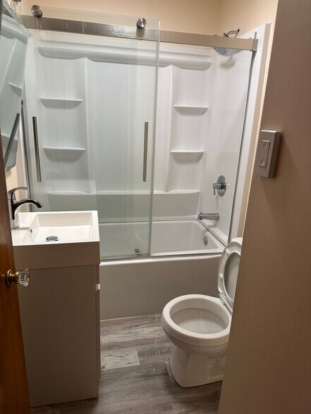 Building Photo - 2531 W 32nd St