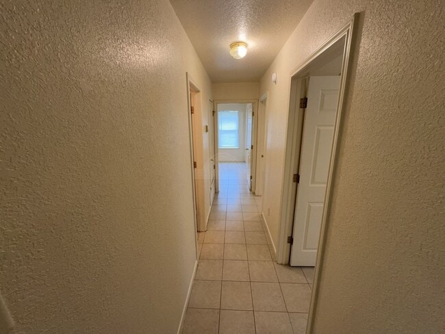 Building Photo - 2807 Edgefield