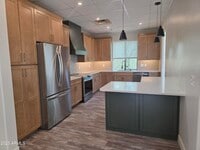 Building Photo - 16715 E Parkview Ave