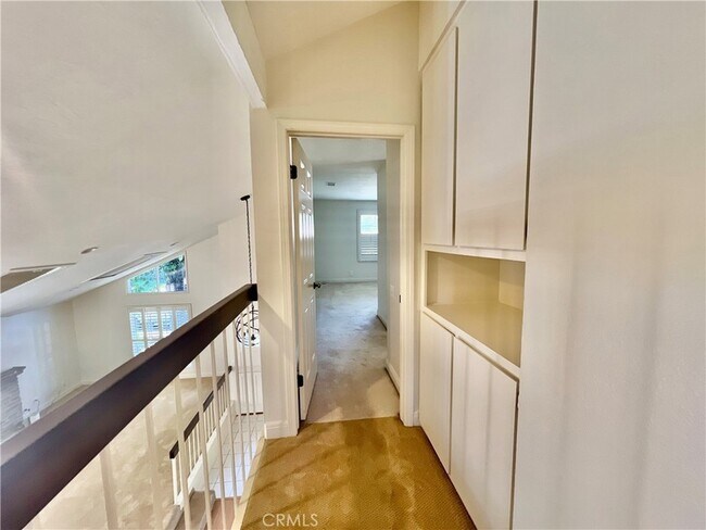 Building Photo - 24822 Via San Fernando