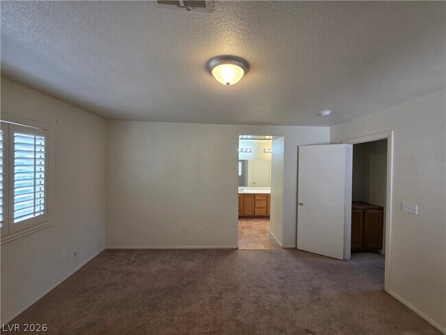 Building Photo - 10021 Via Toro Ave