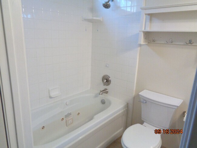 Building Photo - West Lancaster Home Offering 1383 sq. ft.