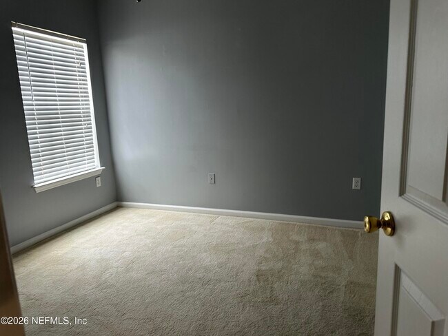 Building Photo - 9744 Summer Grove Way W