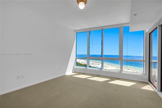 Building Photo - 100 South Pointe Dr