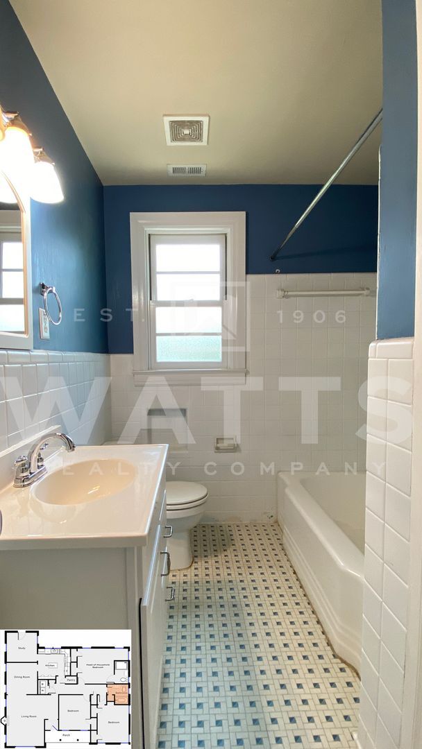 Building Photo - Beautiful Cottage Home located in Homewood