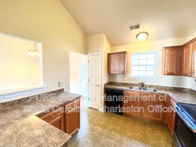 Building Photo - 229 Equinox Cir