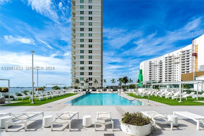 Building Photo - 770 Claughton Island Dr