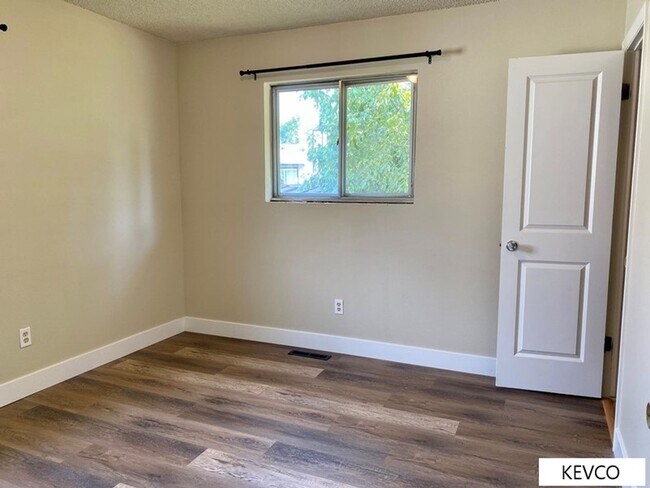 Building Photo - Great Location, Even Better Home!