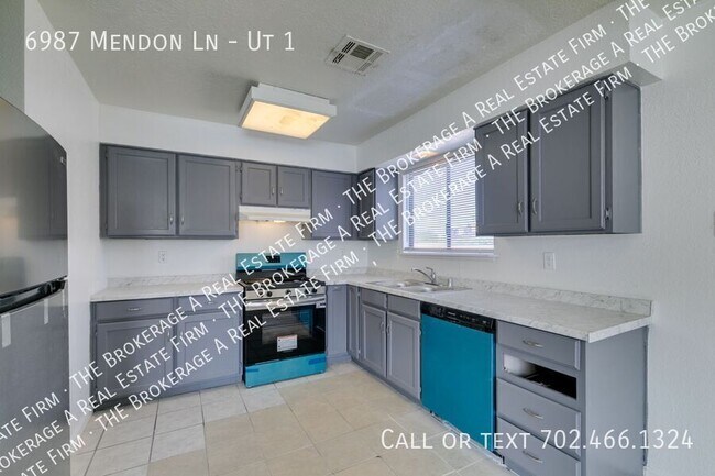 Building Photo - 6987 Mendon Ln