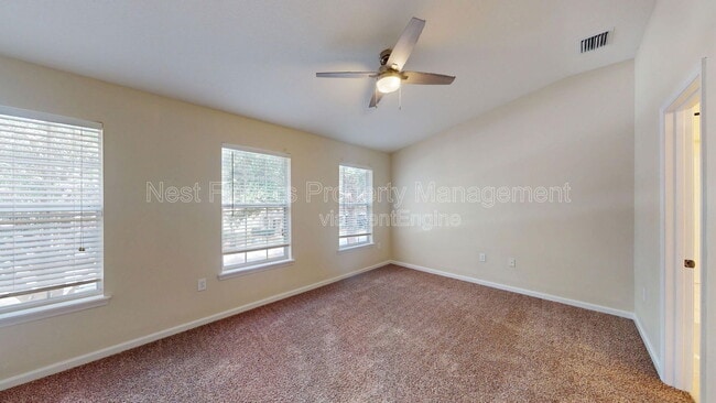 Building Photo - 13339 Solar Dr