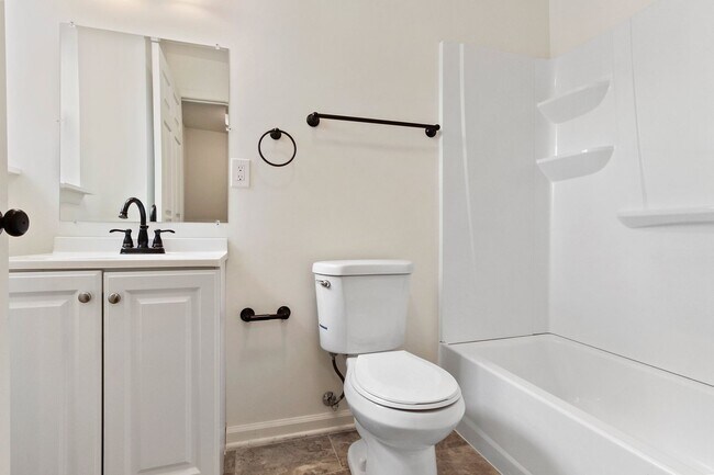 Building Photo - Modern 3BR/2BA Home in Columbia Borough School District w/ Fenced Yard & Central Air!