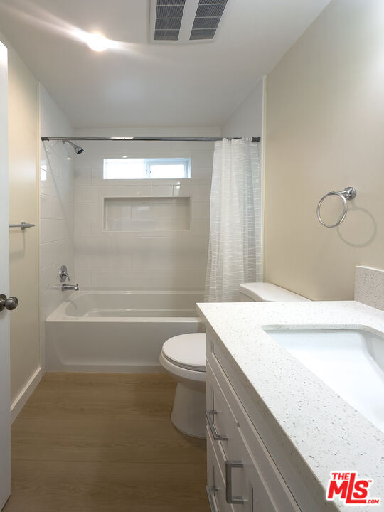 Building Photo - 2718 W 70th St