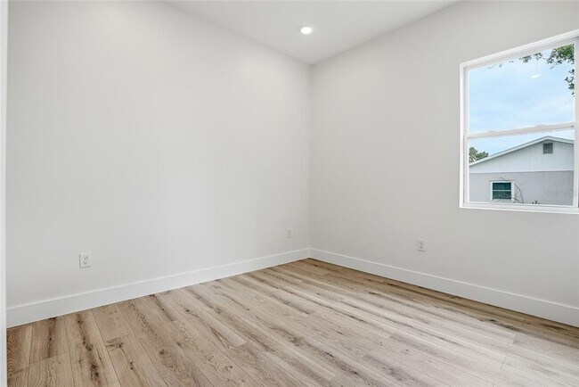 Building Photo - 11256 Salters St