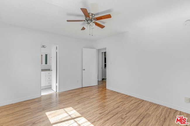 Building Photo - 1800 N Harvard Blvd