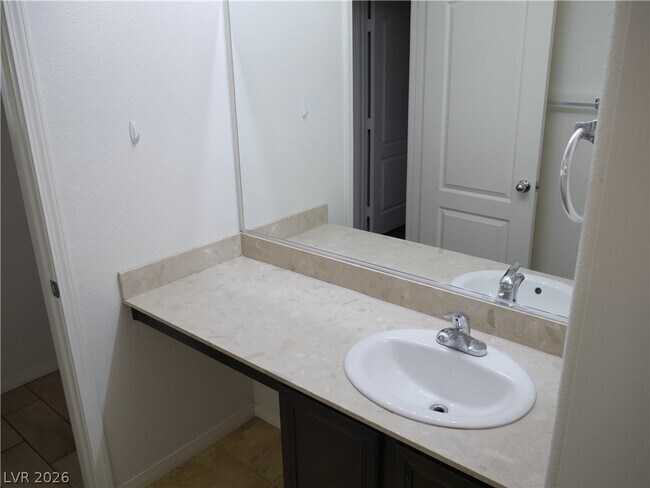 Building Photo - 1065 Cryer Ct