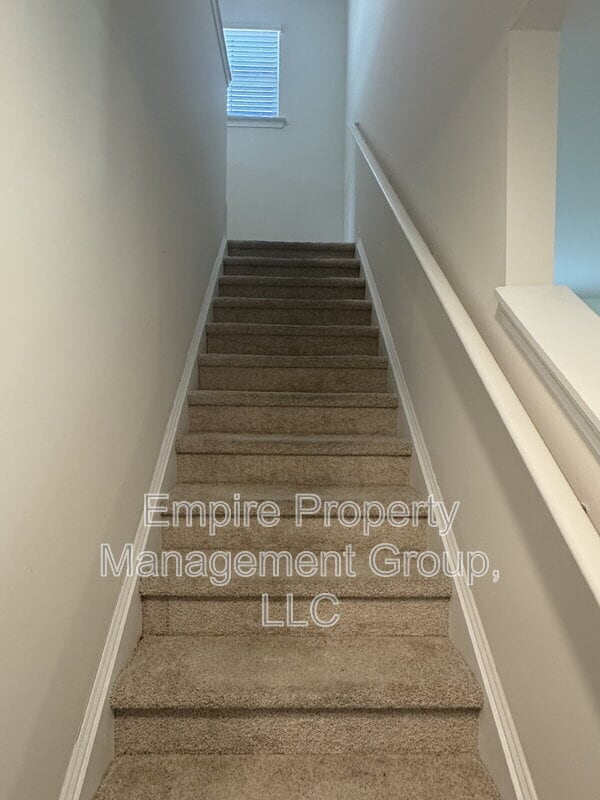 Building Photo - 261 Carrington Dr