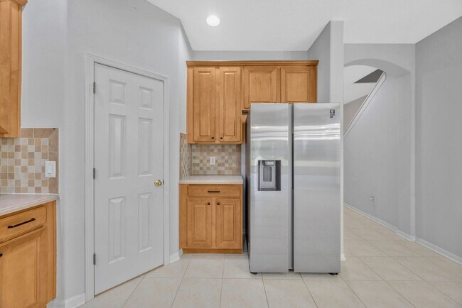 Building Photo - 10414 Tulip Field Way