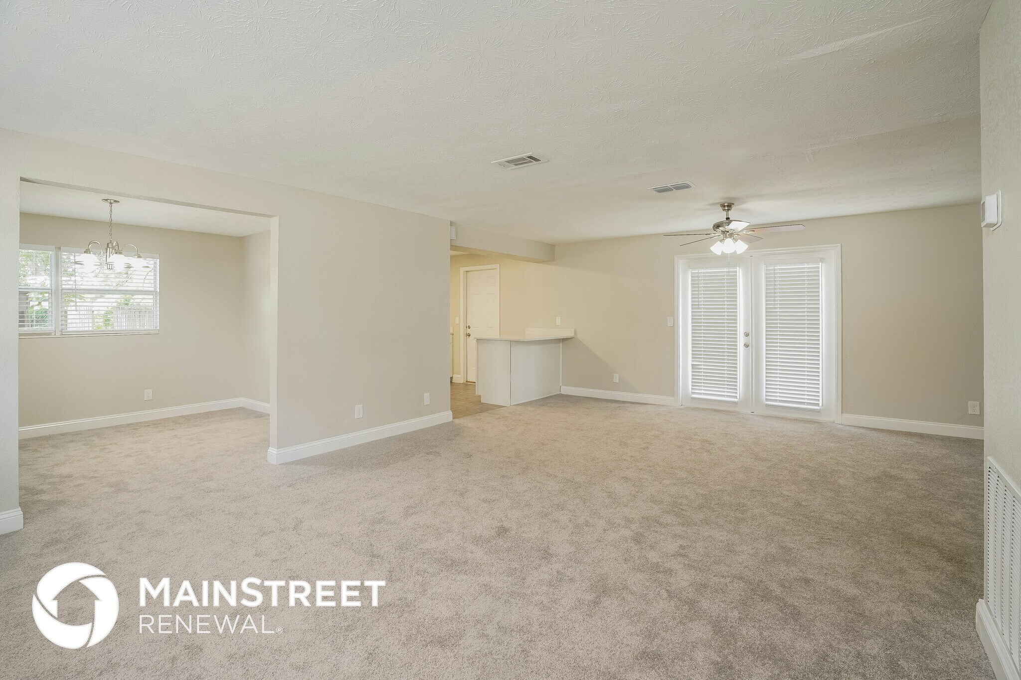 Building Photo - 583 Madeira Dr