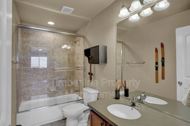 Building Photo - 10744 Echo Canyon Dr