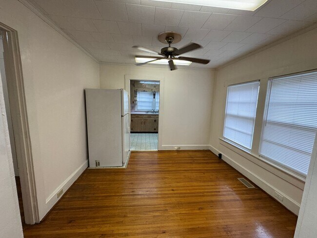Building Photo - 112 Kale St