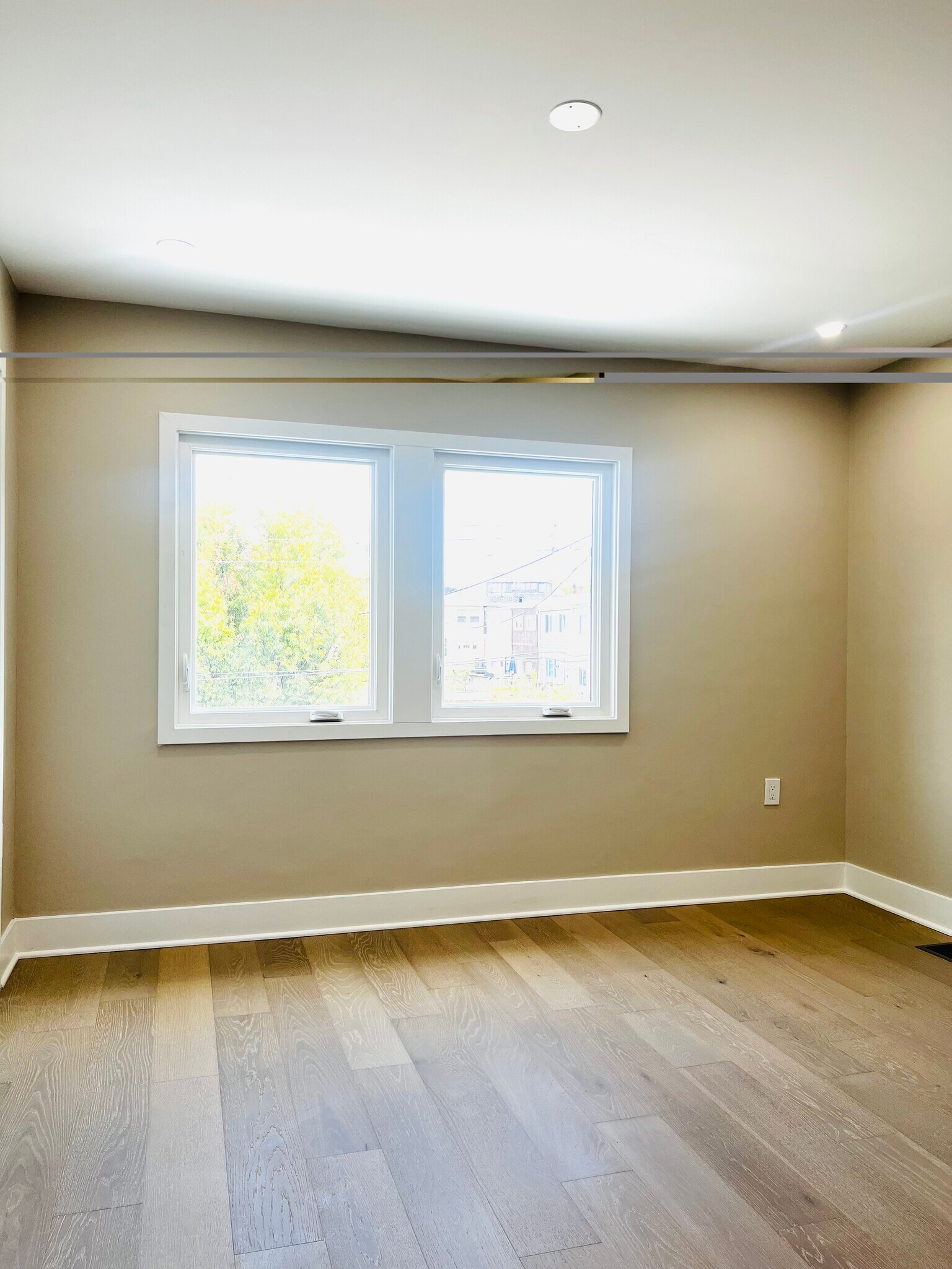 Building Photo - 5612 2nd Pl NW