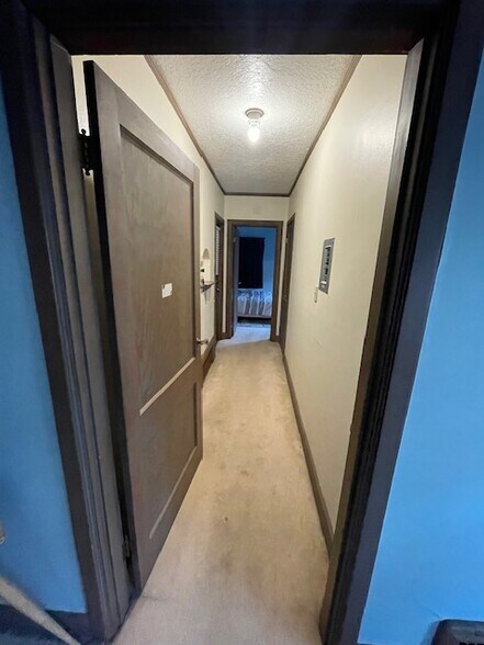 Building Photo - 1223 NE Schuyler St