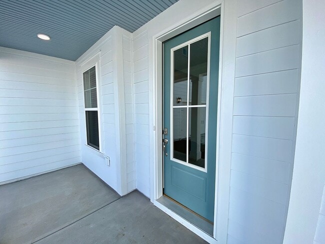 Building Photo - Stunning 6 bedroom in Cane Bay loaded with...