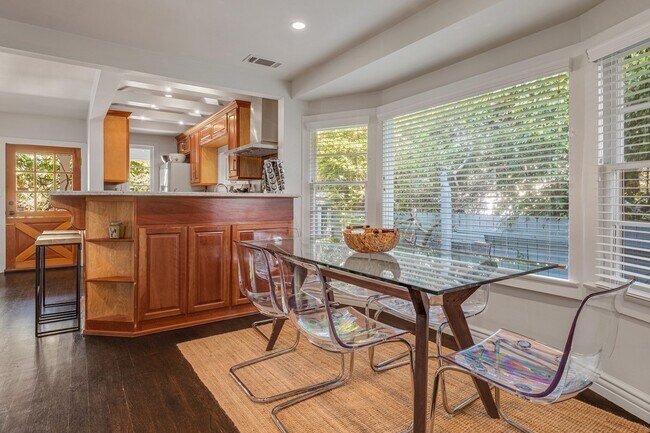 Building Photo - 38 19th Ave