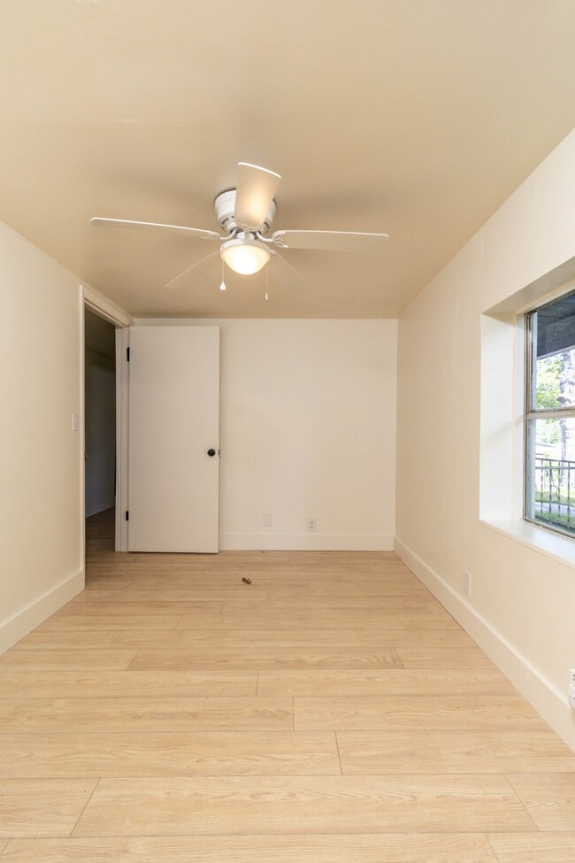 Building Photo - 9447 Lusk Rd