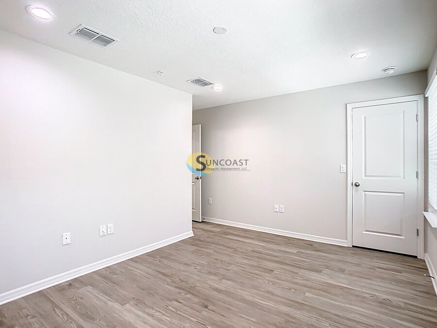 Building Photo - 3821 SW 43rd Ct