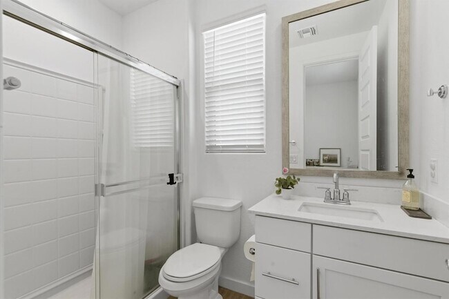 Building Photo - 5935 S Coyote Canyon