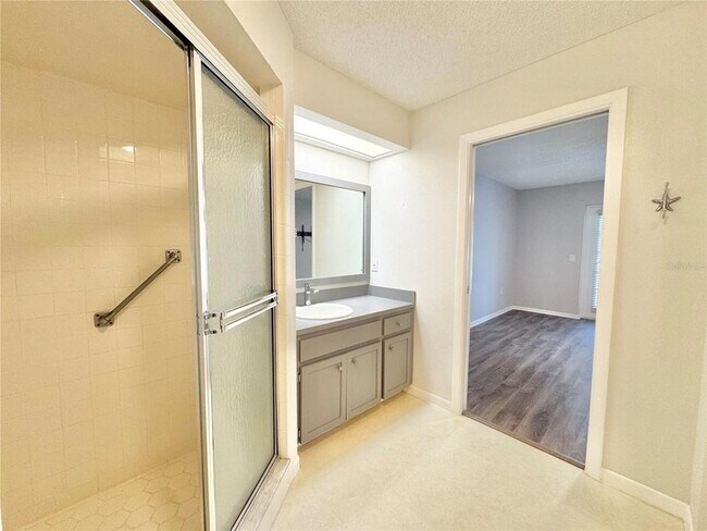 Building Photo - 4004 Cypress Landing S