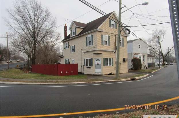 Building Photo - 17 Player Ave