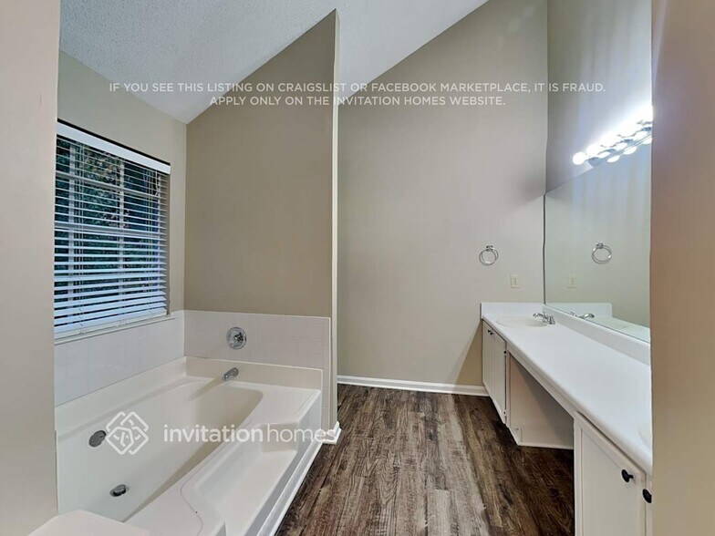 Building Photo - 2525 Ivy Stone Trail