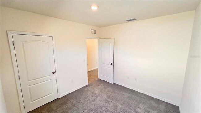 Building Photo - 227 Eagleview Loop