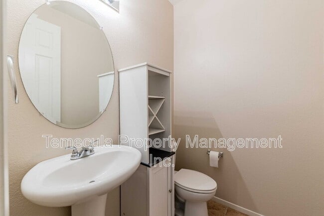 Building Photo - 27355 Avon Ln