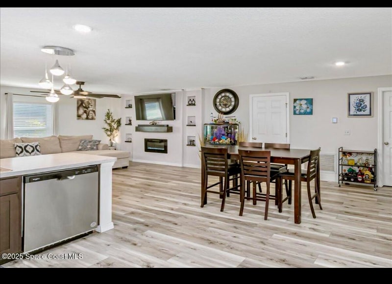 Building Photo - 1281 Barber St