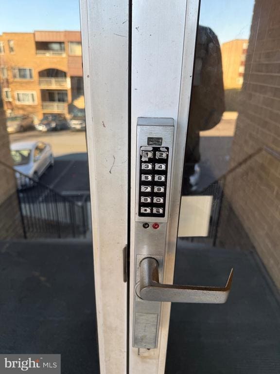 Building Photo - 418 Girard St