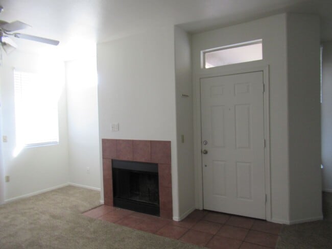 Building Photo - Condo with Mountain Views in Beautiful Portofino!