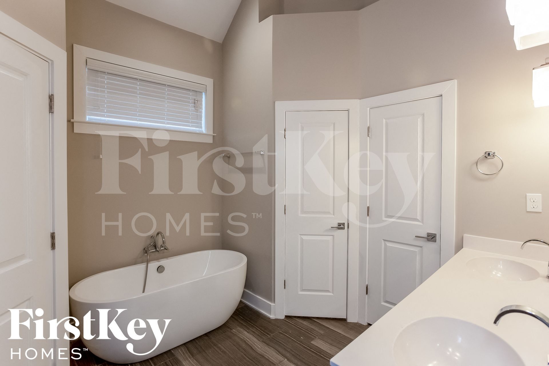 Building Photo - 6355 Nesting Dove