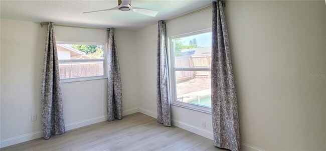 Building Photo - 4018 29th Ave W