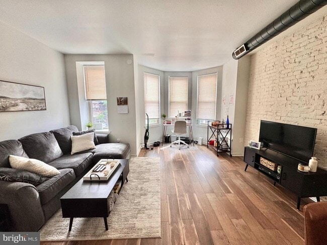 Primary Photo - 749 S 22nd St