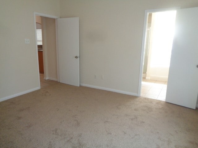 Building Photo - 15627 Kippers Dr