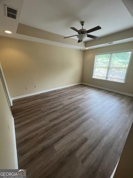 Building Photo - 2918 Hillside Pl