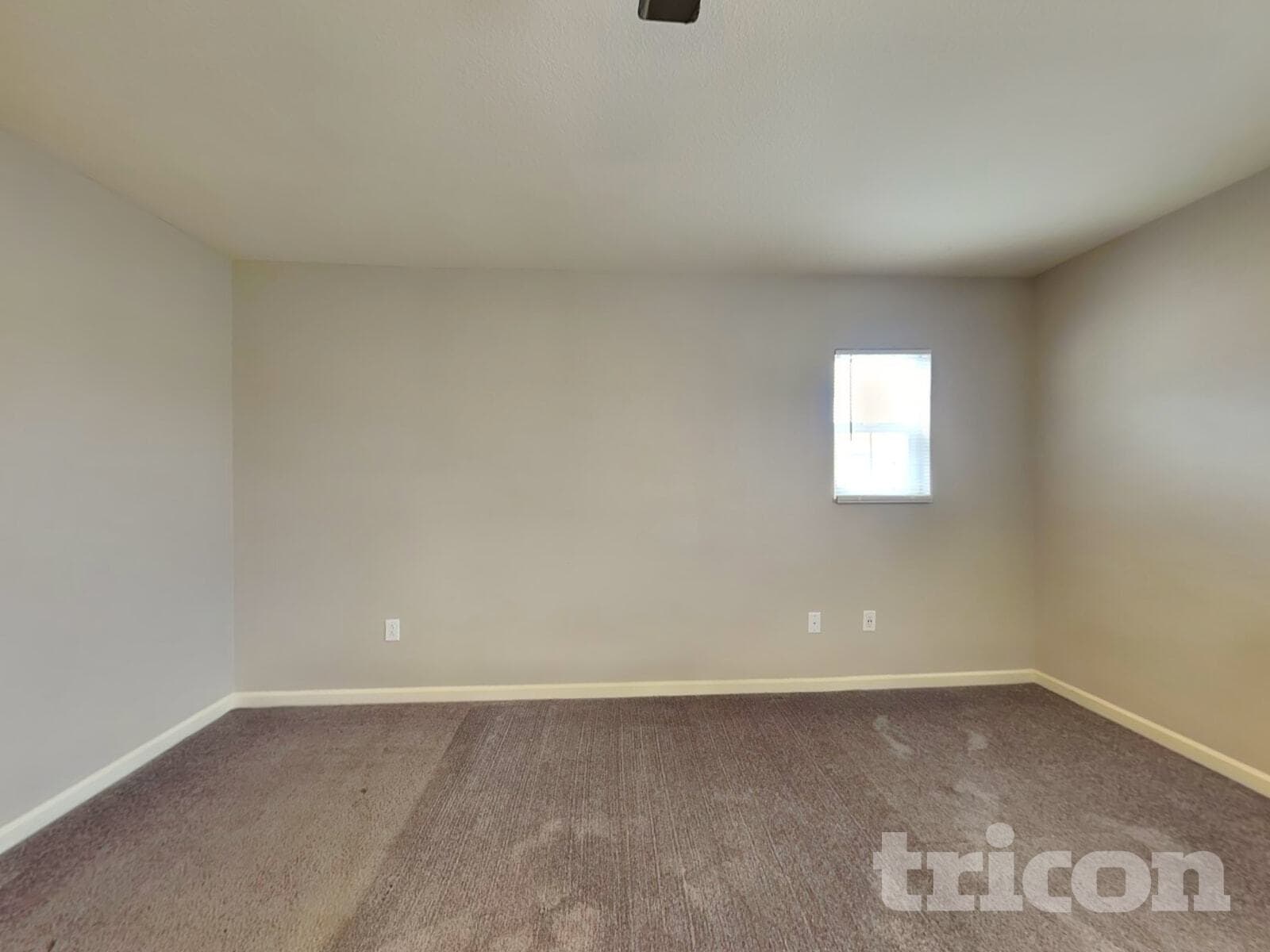 Building Photo - 8962 Wolf River Dr